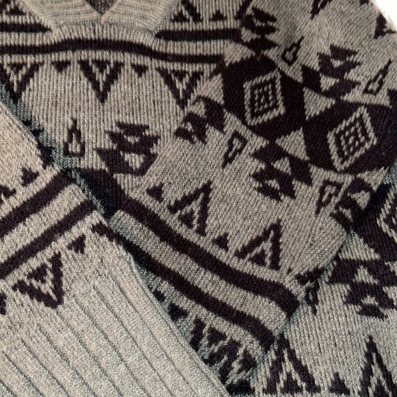 NWT- “ALI & ANDI HI/LO AZTEC PRINT SWEATER SZ XL - Picture 5 of 8